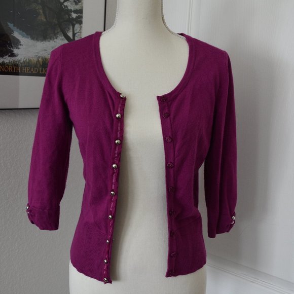 WHBM Magenta Fuchsia Sweater Cardigan with Scallop Trim and Chrome Snap Buttons - Picture 2 of 11
